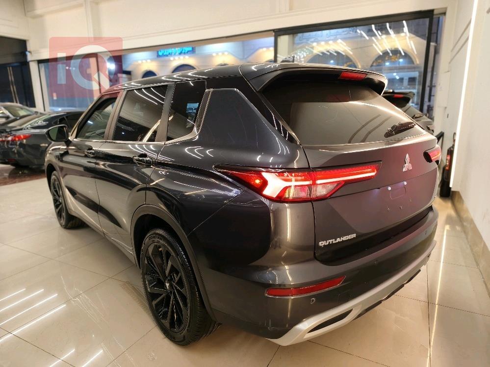 ميتسوبيشي اوتلاندر